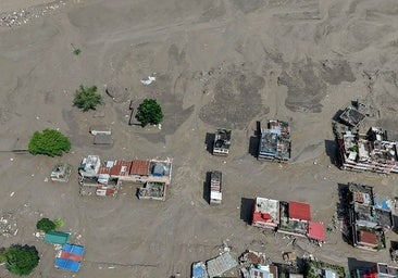Las víctimas de la catástrofe de Nepal aumentan a 165 muertos y casi 1.500 desaparecidos