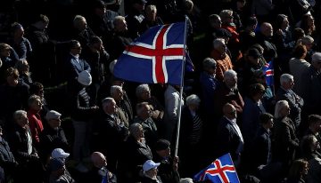 Islandia decide si reanuda el proceso de adhesión a la UE con una ligera ventaja del 'sí'