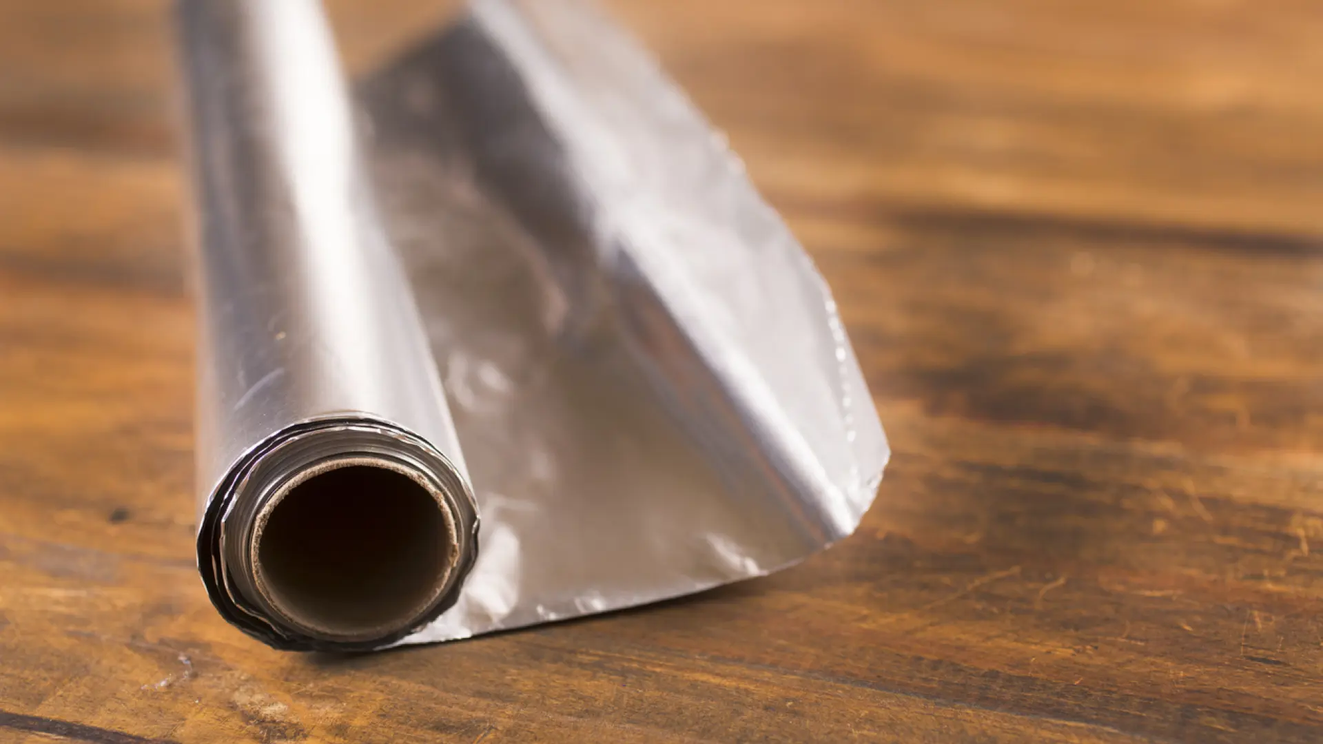 El truco del papel de aluminio para proteger las tarjetas y las llaves del coche frente a los robos