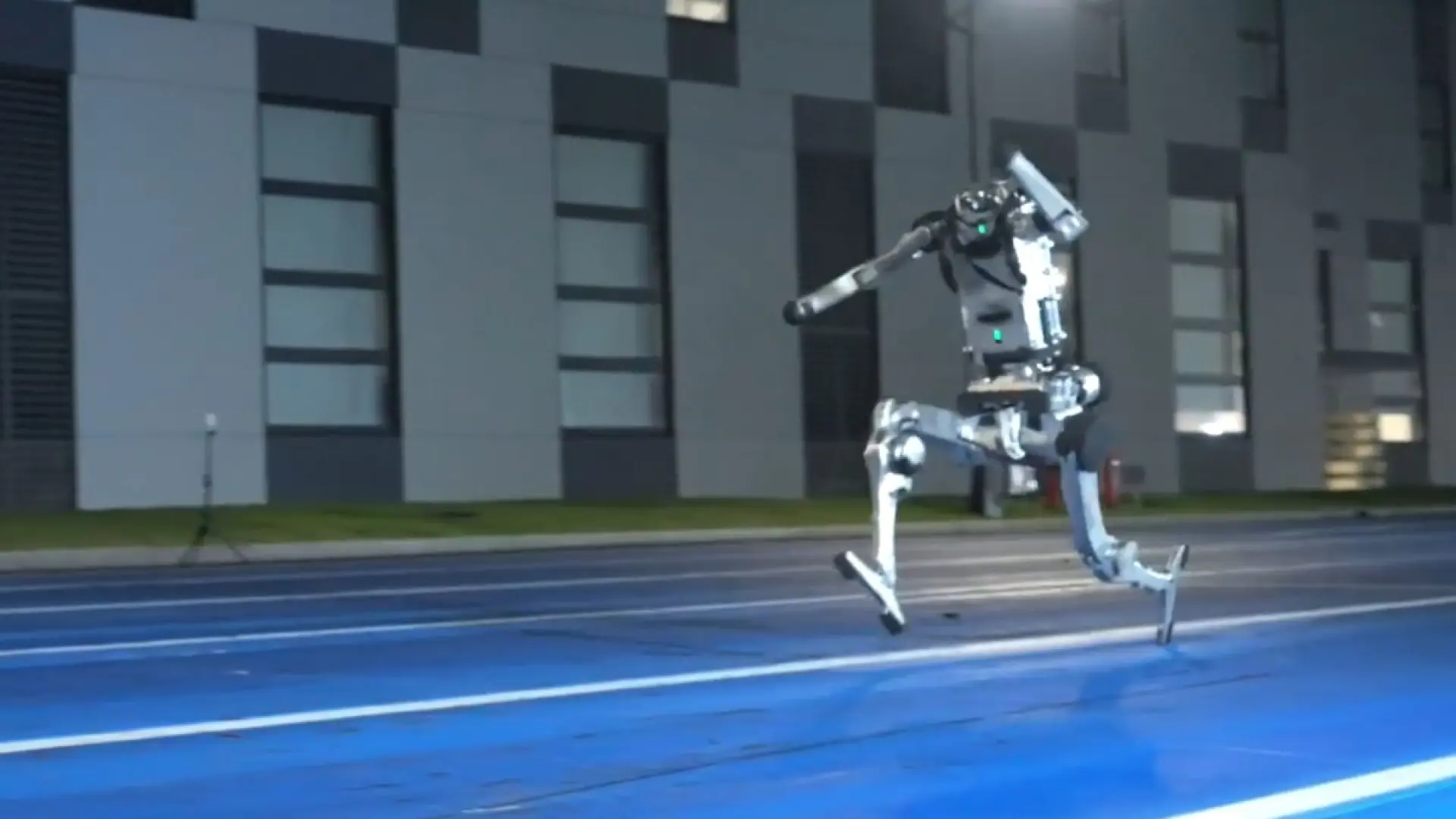 El robot humanoide Superman de Unitree rompe récords y supera la velocidad máxima de Usain Bolt