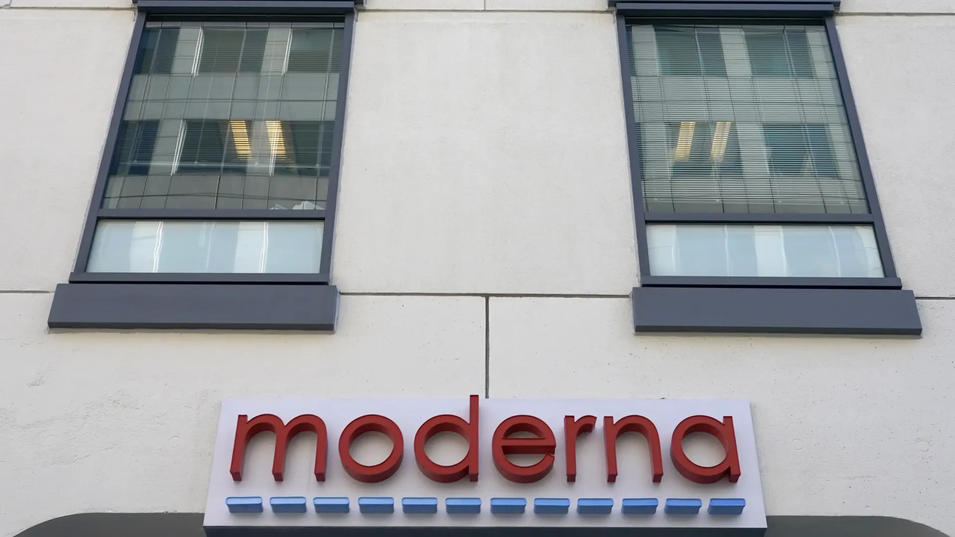 Moderna y Merk se disparan en bolsa por el hito histórico de su vacuna contra el melanoma