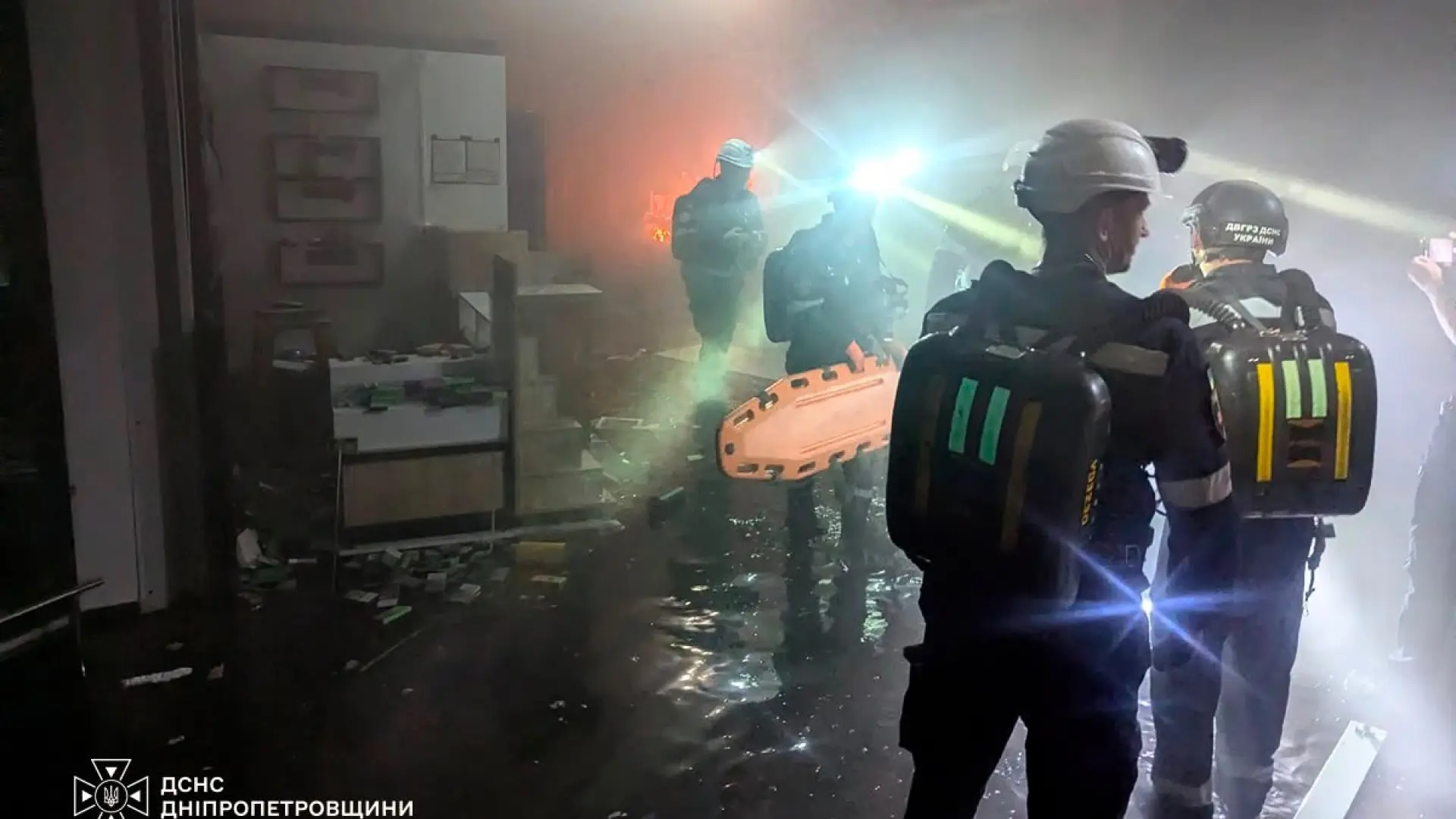 Rusia ataca con fuerza un centro comercial en Ucrania: hay al menos 14 muertos y más de cien heridos