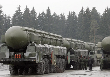 Suecia despliega cazas y buques en Finlandia para fortelcer su frontera con Rusia