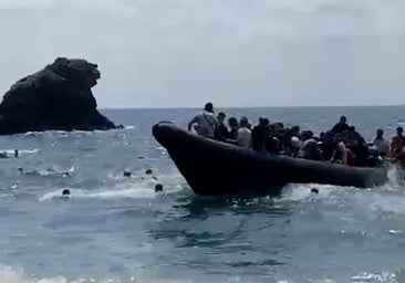 Túnez recupera los cuerpos de once de los inmigrantes desaparecidos en el hundimiento de una patera