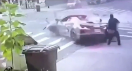 Un violento accidente de tráfico entre coches de alta gama en Nueva York envía a tres personas al hospital