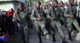 Las pandillas de Haití amenazan con matar a más de 50 rehenes si persiste la ofensiva policial