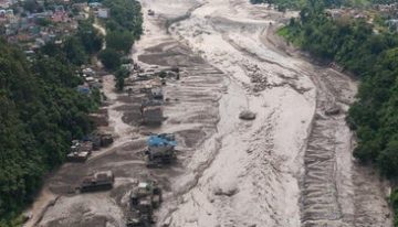 Nepal asume la tragedia mientras se buscan supervivientes en el lodo: «Es un cementerio gigantesco»