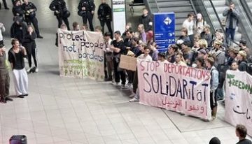 Alemania coordina con representantes talibanes el regreso de miles de afganos a su país