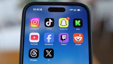 Bruselas pide a Meta y TikTok un control más exhaustivo en redes tras la crisis migratoria en Ceuta