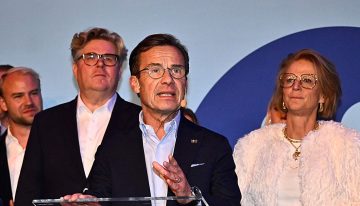 El primer ministro conservador de Suecia intenta captar al Partido del Centro para repetir gobierno