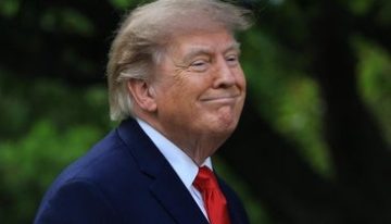 El Departamento de Justicia defiende el veto de Trump a medios en la Casa Blanca citando la seguridad nacional