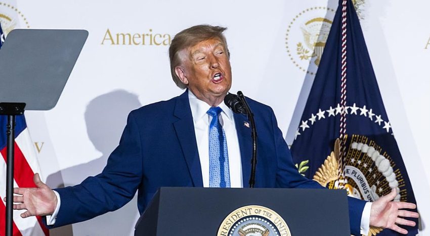 El Supremo avala cautelarmente las deportaciones de Trump a terceros países