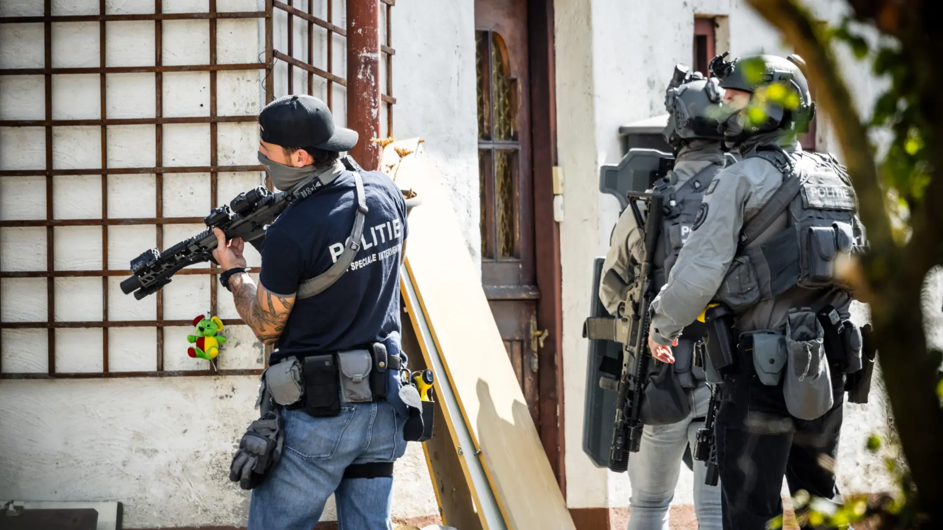 Un muerto y dos policías heridos en un tiroteo en el sureste de Países Bajos