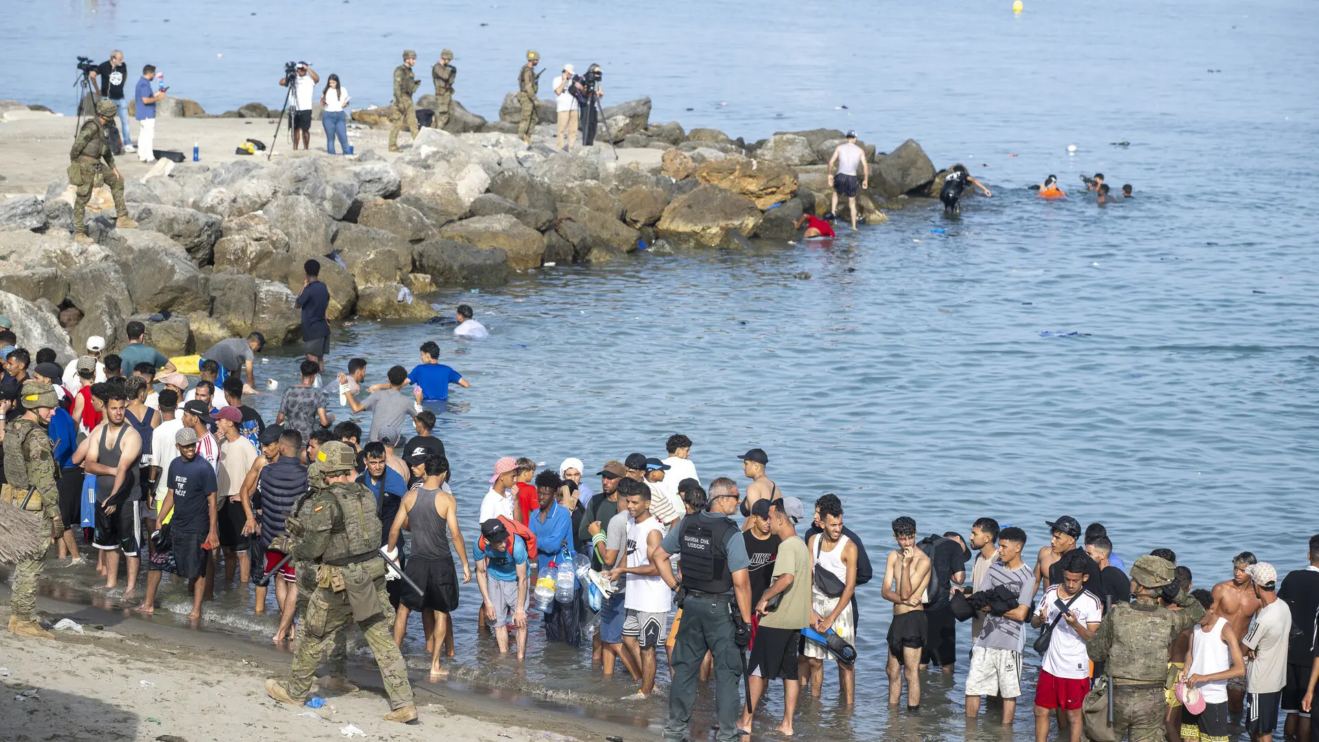Marruecos afea al Gobierno que no devuelva a los menores ni expulse a los ilegales de Ceuta: «Hemos reclamado con insistencia su vuelta»