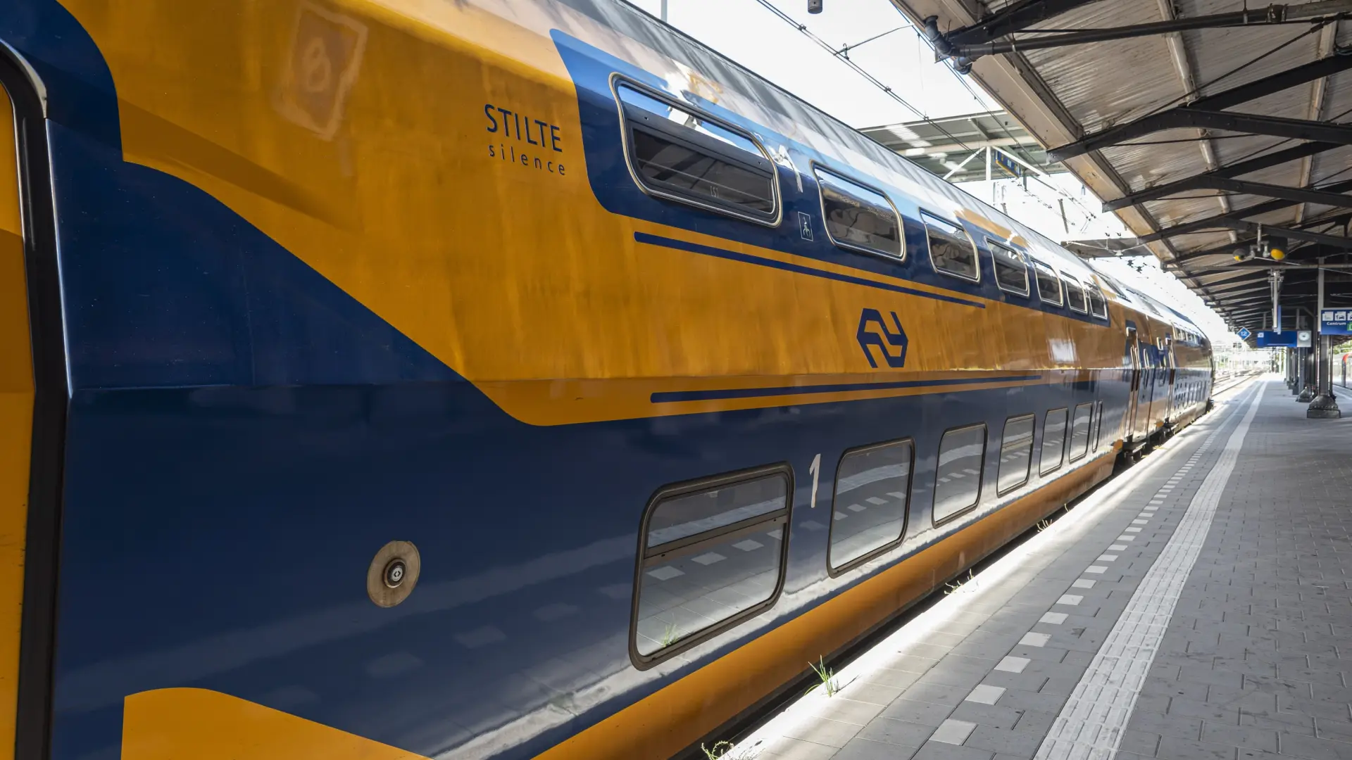 Un posible sabotaje colapsa la red ferroviaria de Países Bajos al colocar tubos sobre las vías