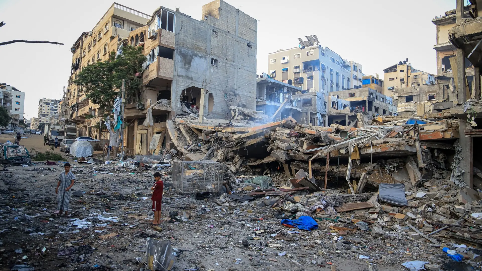 La ONU pide que se examinen los cadáveres hallados bajo los escombros en Gaza para verificar si hubo violaciones de DDHH