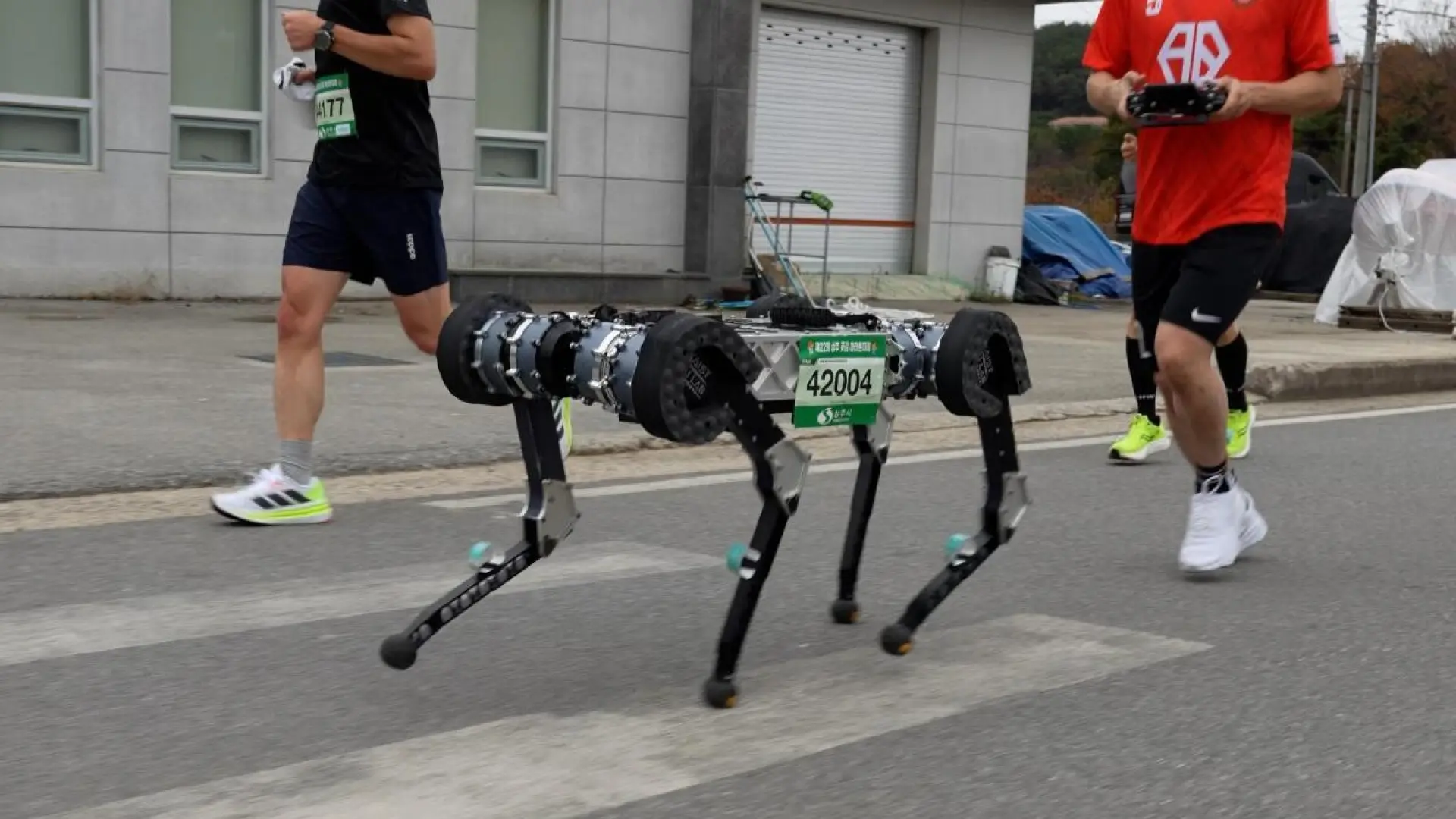 Este robot cuadrúpedo corrió una maratón entera de 42 km sin recargar la batería: así lo consiguió