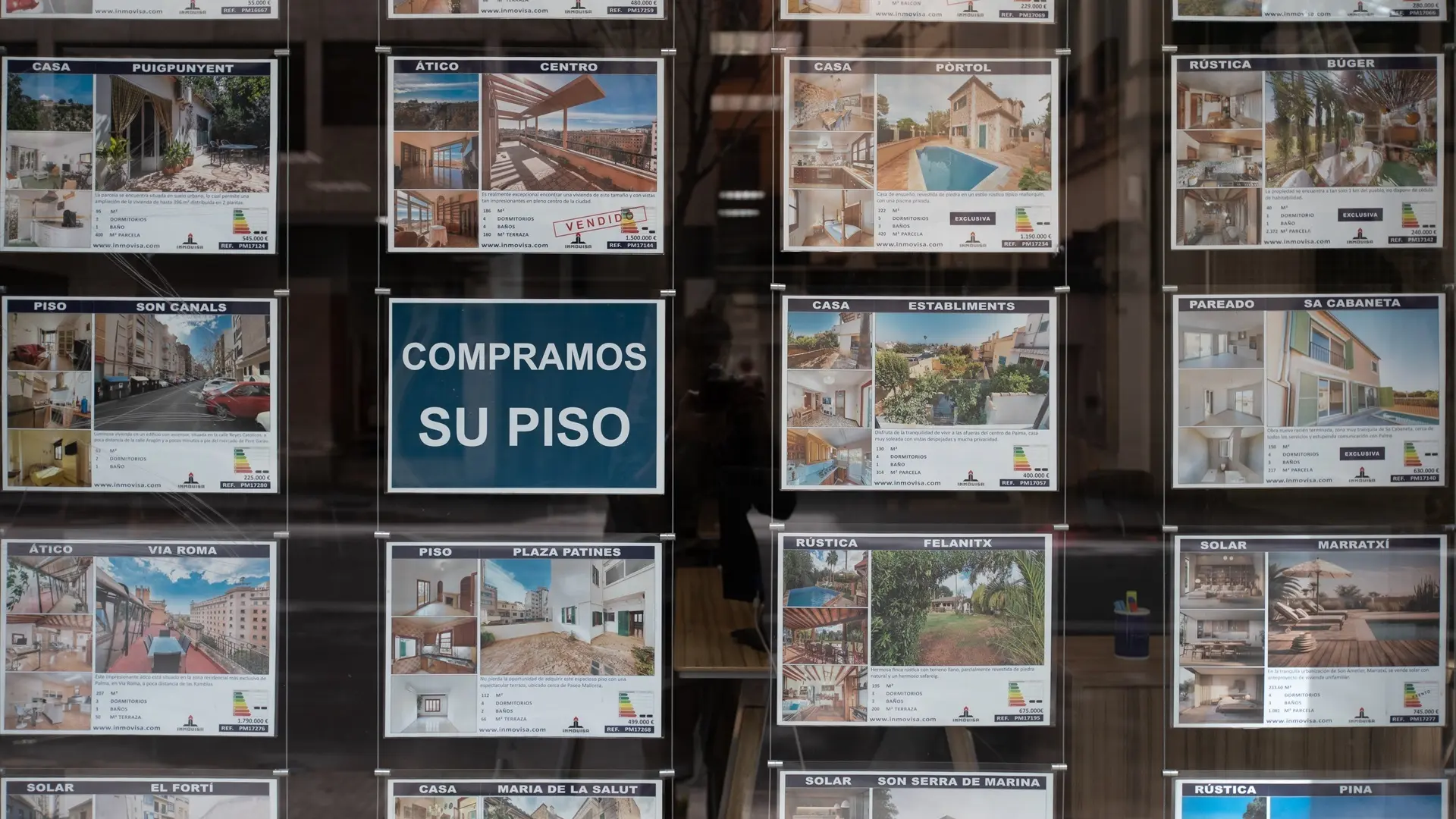 La compraventa de viviendas acumula ya siete meses en negativo tras desplomarse en julio pero los precios suben cerca de un 8%
