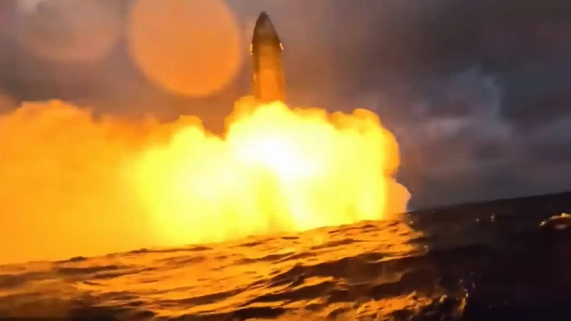 Starship alcanza la órbita y despliega los satélites Starlink, pero termina explotando en su amerizaje