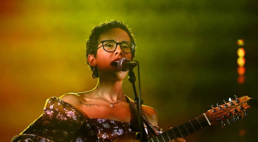 “Es una montaña rusa”: Fabiola Méndez se adentra en una nueva etapa entre la maternidad, la diáspora y la música