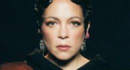 Natalia Lafourcade llegará a Puerto Rico en una nueva etapa de su vida: “La maternidad me ha transformado completamente”