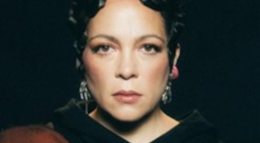 Natalia Lafourcade llegará a Puerto Rico en una nueva etapa de su vida: “La maternidad me ha transformado completamente”