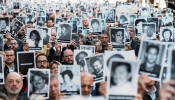 La Justicia argentina procesa a siete iraníes y un libanés por el atentado a la AMIA