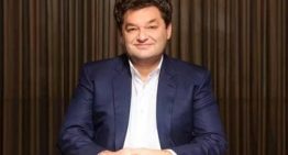 Un velero de lujo de un oligarca ruso, prisionero del golfo de Trieste