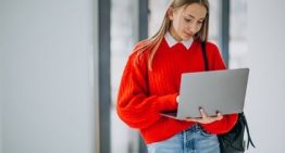 El peligro de la «rendición cognitiva»: un informe del MIT alerta de cómo la IA está destruyendo el pensamiento crítico de los estudiantes