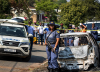 Hombres armados con AK-47 asaltan dos locales de ocio en Sudáfrica y dejan 27 fallecidos