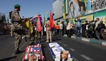 Macron anuncia el envío de soldados y misiles franceses para proteger el principal oleoducto de Arabia Saudí