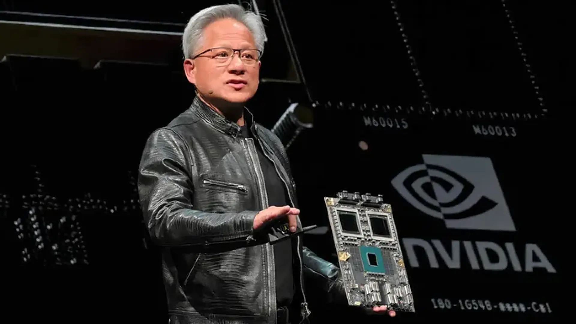 Jensen Huang se enfrenta a quien pide frenar la IA: «Hay un 0% de probabilidades de que acabe con el mundo»