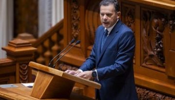 El Gobierno portugués afronta su tercera moción de censura