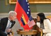¿Por qué el 'no-pensar' conspiranoico ahoga nuestras democracias?