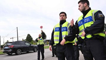 La Policía alemana busca a los sospechosos de arrollar con un coche a varias personas cerca de Hannover