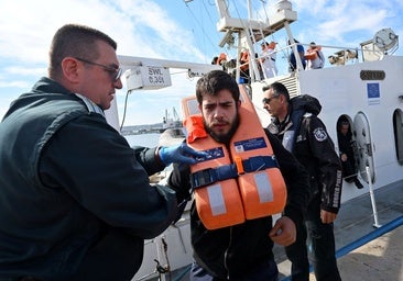 Un muerto y tres desaparecidos en un buque mercante en el mar Negro por otro ataque de drones rusos