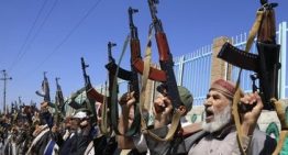 Los hutíes de Yemen reivindican un ataque contra el aeropuerto de Riad y una refinería de Aramco