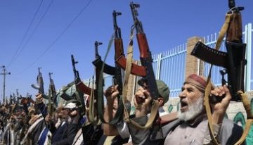 Los hutíes de Yemen reivindican un ataque contra el aeropuerto de Riad y una refinería de Aramco
