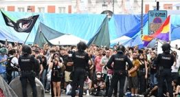 La Policía desaloja de madrugada la acampada por la vivienda en Oporto