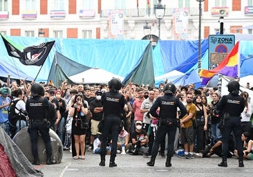 La Policía desaloja de madrugada la acampada por la vivienda en Oporto