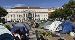 La Policía portuguesa desaloja por segunda vez en cinco días las acampadas por la vivienda