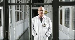 Antoni Trilla se jubila como decano de Medicina, pero seguirá impartiendo clases en la UB