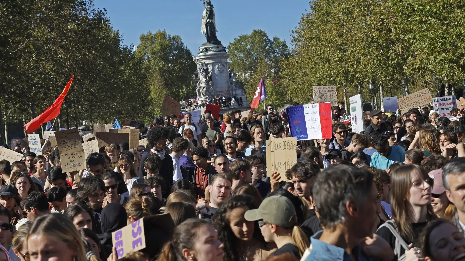 Francia suspende temporalmente las clases ante la oleada de protestas para facilitar un periodo de «democracia interna»