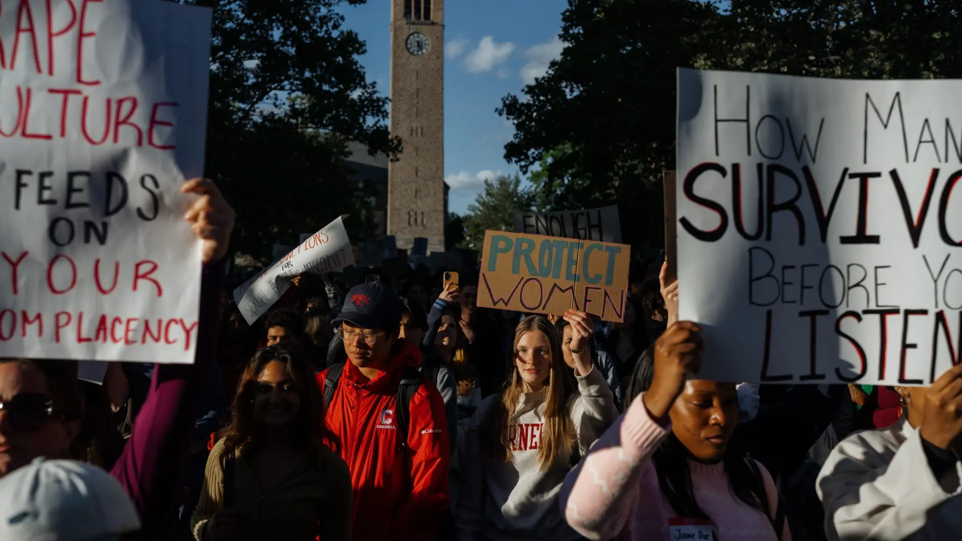 Una violación grupal, dos años de inacción… El escándalo en la universidad de Cornell desata la indignación de docentes y alumnos