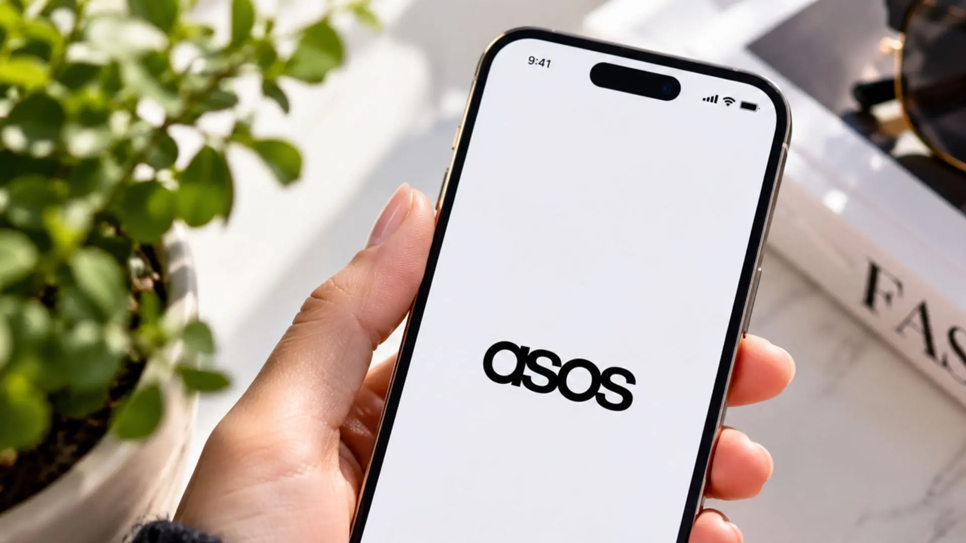 ASOS explica cómo entraron los hackers: engañaron a un empleado para acceder a datos de clientes
