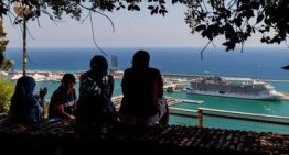 Unos 200 pasajeros de un crucero de lujo, abandonados en Camboya porque la empresa se quedó sin dinero
