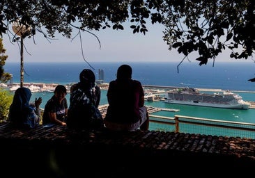 Unos 200 pasajeros de un crucero de lujo, abandonados en Camboya porque la empresa se quedó sin dinero