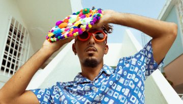 Artista boricua convierte una vajilla olvidada en más de 50 obras de arte