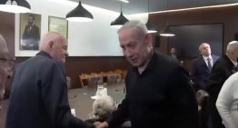 Exjefe del Ejército y con un hijo caído en Gaza: la historia de Gadi Eisenkot, el oponente de Netanyahu en las elecciones de Israel