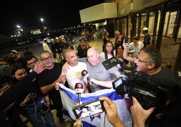 La investigación del vuelo a Israel confirma que se trató de un «acto terrorista» y que el atacante usó el hacha de emergencia del avión